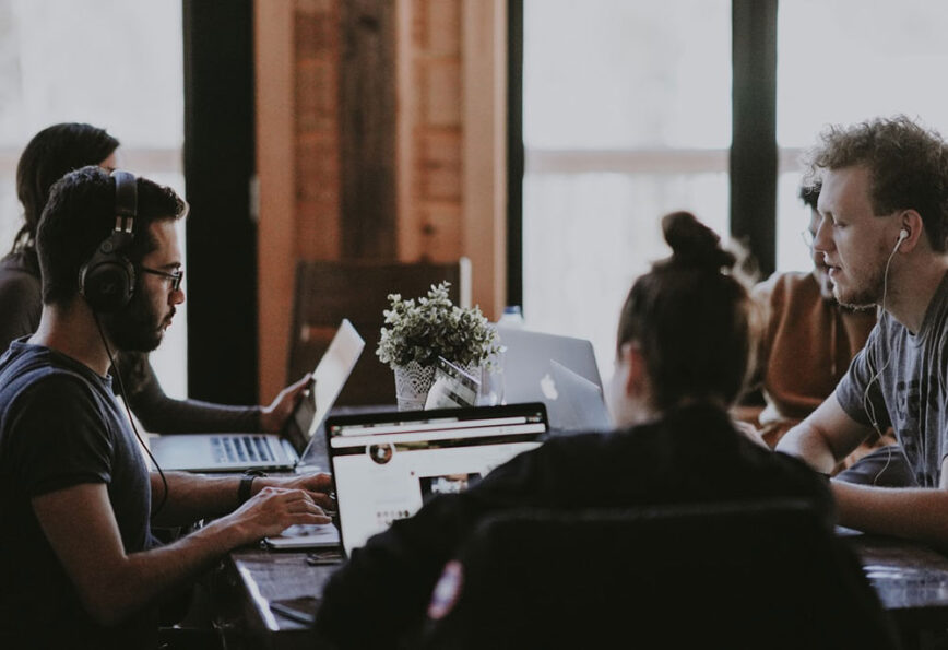 The Best Team Management Applications for Small Businesses