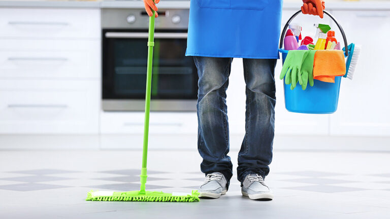 How to advertise your cleaning business cover image