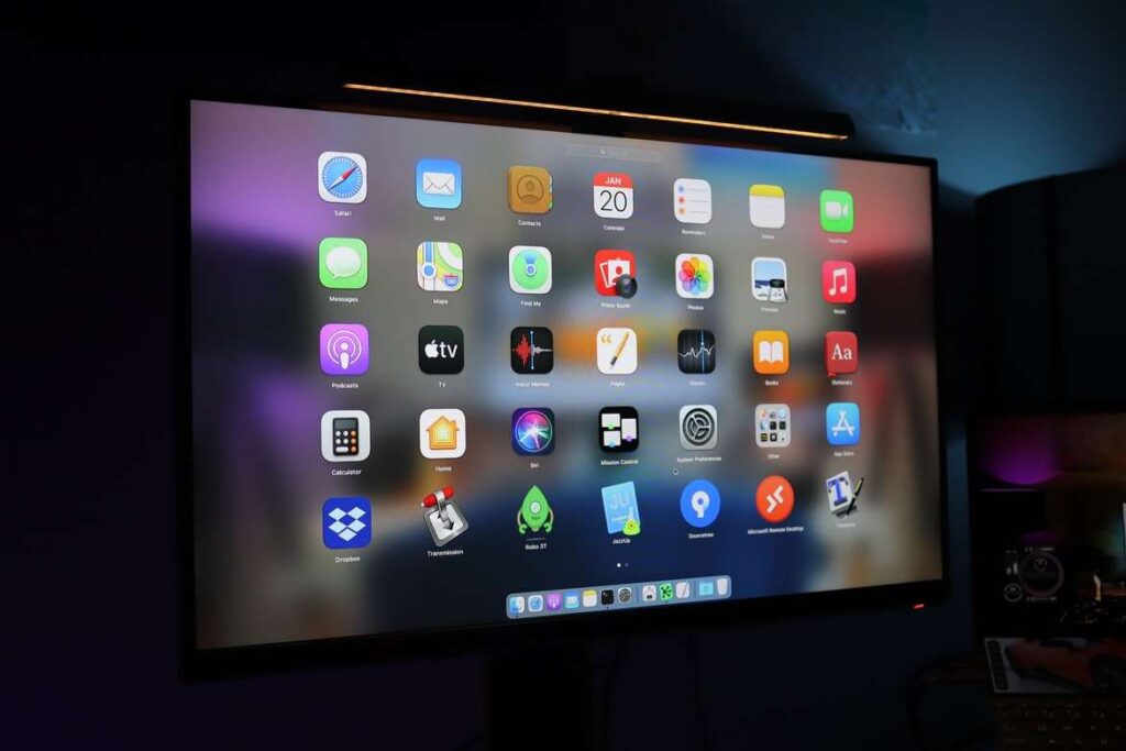 the screen showing a selection of the best apps for consultants
